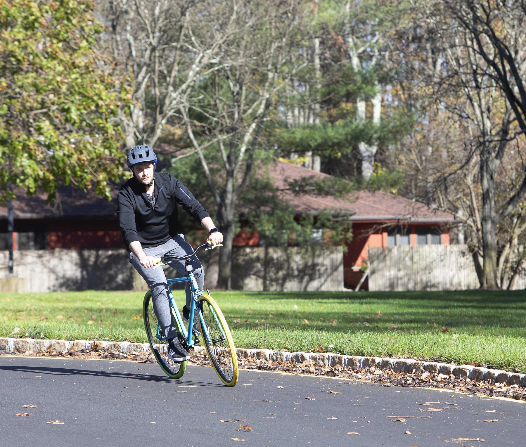 700C Men'S Ridgeland Hybrid Bike, Blue/Green